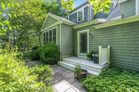 80 Court Street Exeter NH 03833