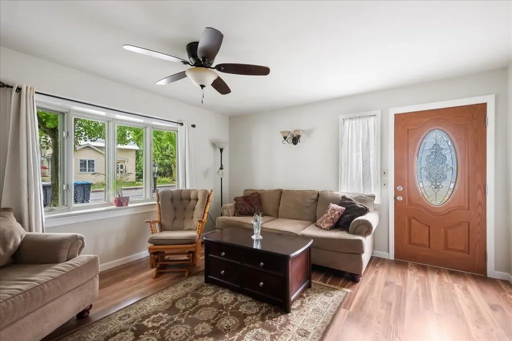 16 4th Street Swanton VT 05488-1233