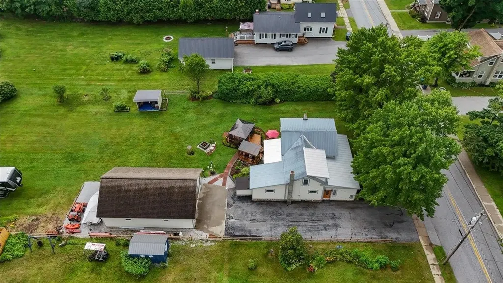 16 4th Street Swanton VT 05488-1233