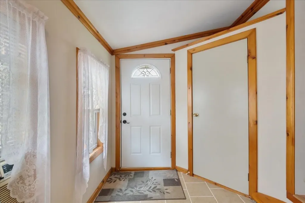 16 4th Street Swanton VT 05488-1233