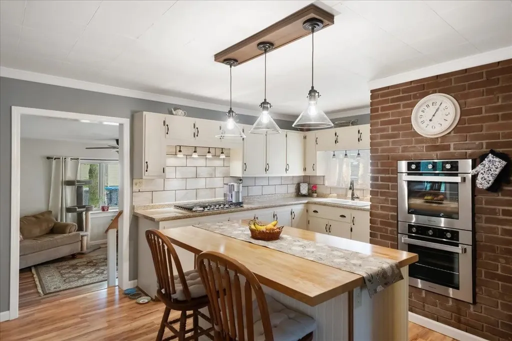 16 4th Street Swanton VT 05488-1233