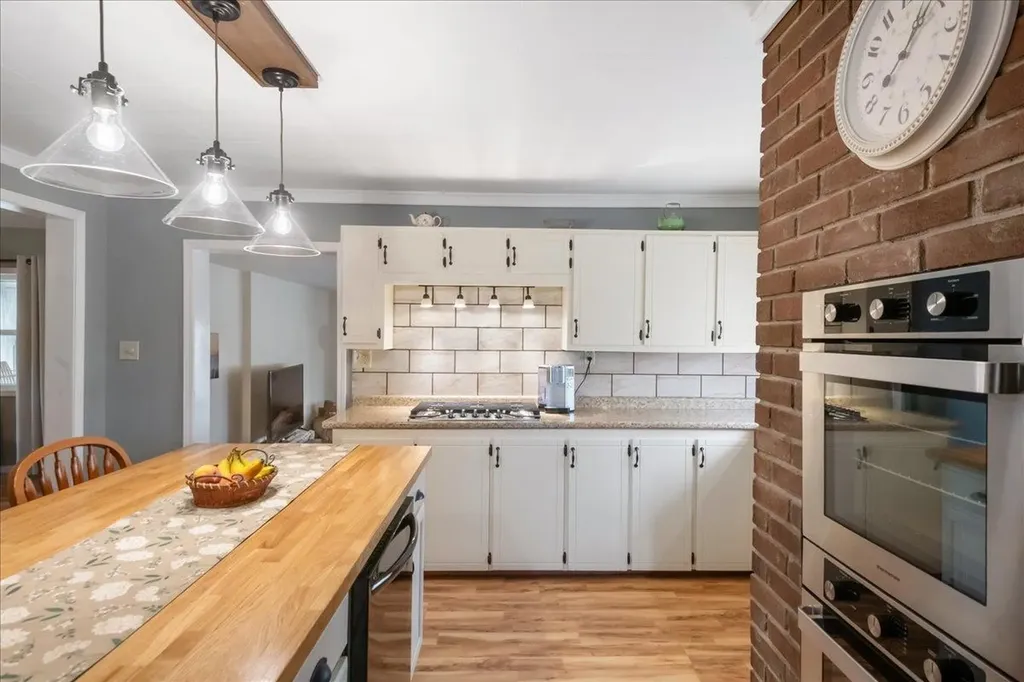 16 4th Street Swanton VT 05488-1233