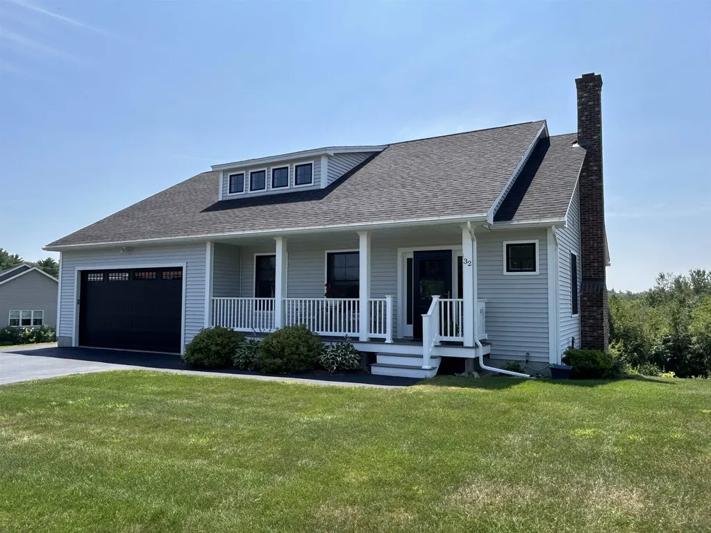 32 Apple Way Epping NH 03042