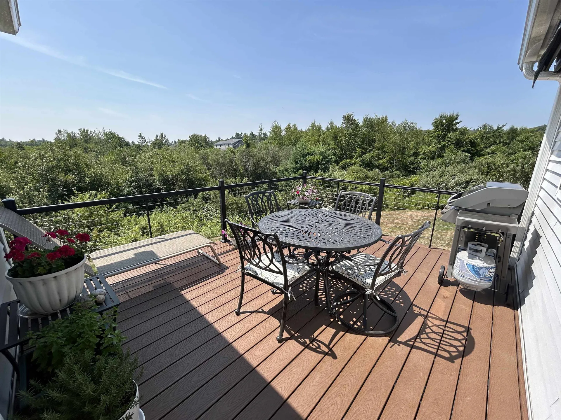 32 Apple Way Epping NH 03042