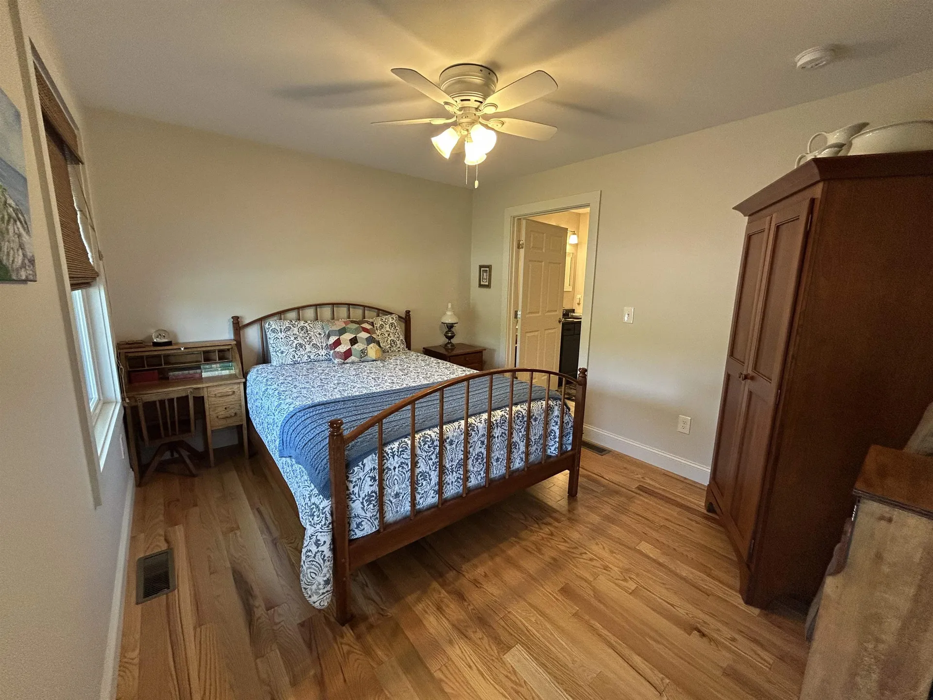 32 Apple Way Epping NH 03042