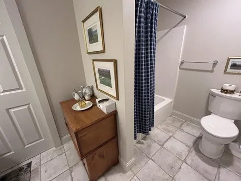 32 Apple Way Epping NH 03042