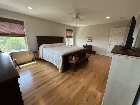 32 Apple Way Epping NH 03042