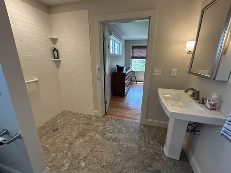 32 Apple Way Epping NH 03042