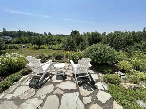 32 Apple Way Epping NH 03042