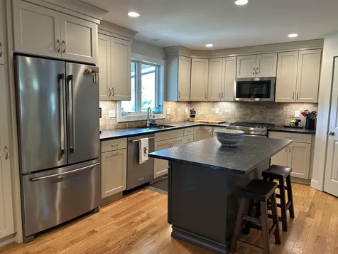 32 Apple Way Epping NH 03042