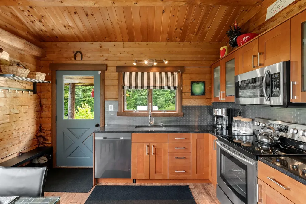 691 Dartt Hill Road Bethel VT 05032