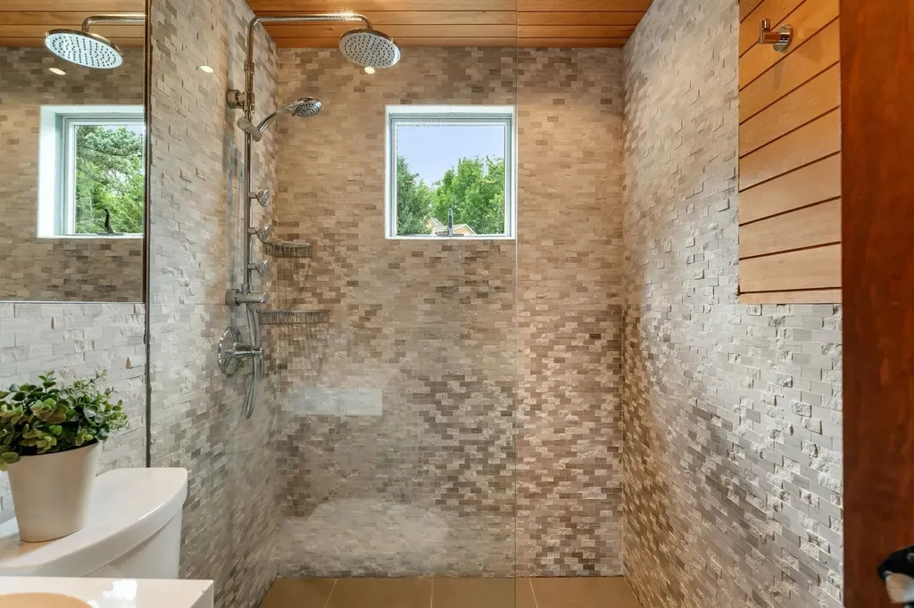 691 Dartt Hill Road Bethel VT 05032