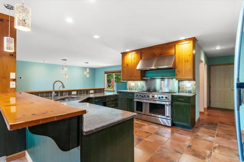 422 Mason Hill Road North Pownal VT 05261