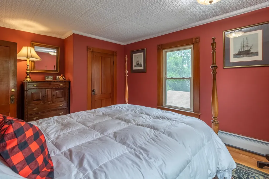 92 Derby Street Brighton VT 05846