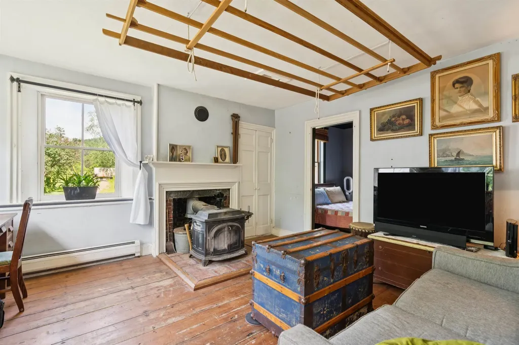 314 Vt Route 110 Tunbridge VT 05077