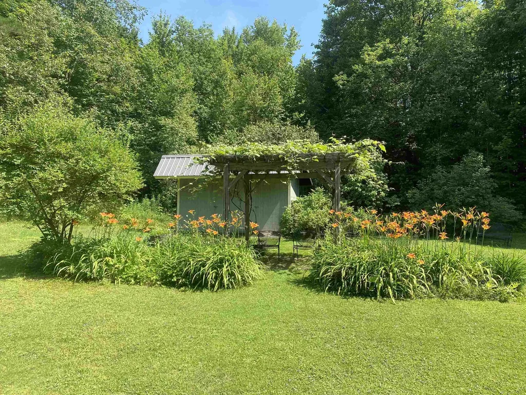 801 Garfield Road Hyde Park VT 05655