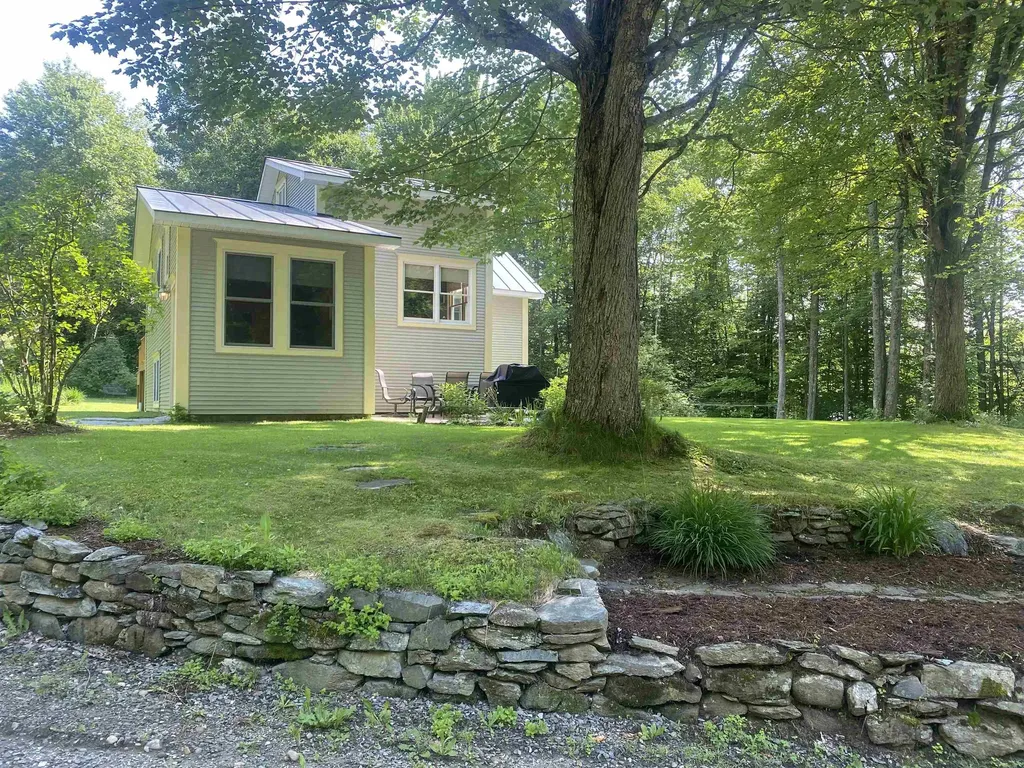 801 Garfield Road Hyde Park VT 05655