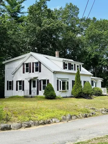 16 Old Fremont Road Raymond NH 03077