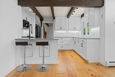 190 Vt Route 11 Peru VT 05152