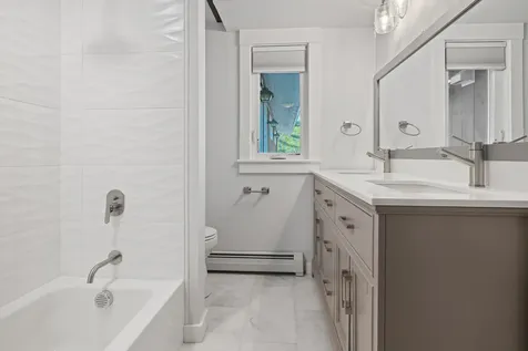 190 Vt Route 11 Peru VT 05152