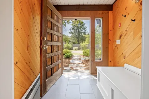 190 Vt Route 11 Peru VT 05152