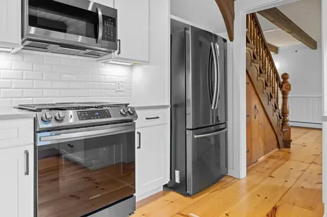 190 Vt Route 11 Peru VT 05152