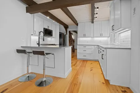 190 Vt Route 11 Peru VT 05152