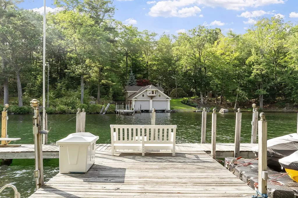 30 Leopard's Leap Road Meredith NH 03253