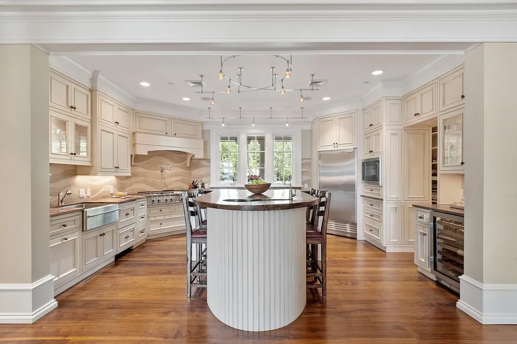 30 Leopard's Leap Road Meredith NH 03253