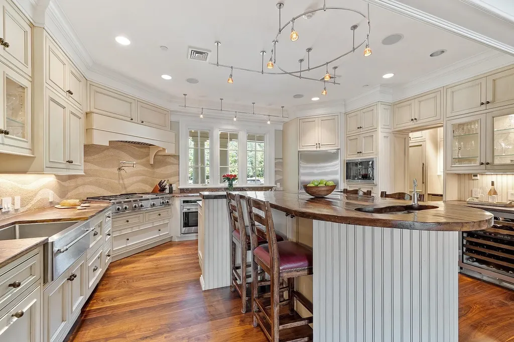 30 Leopard's Leap Road Meredith NH 03253