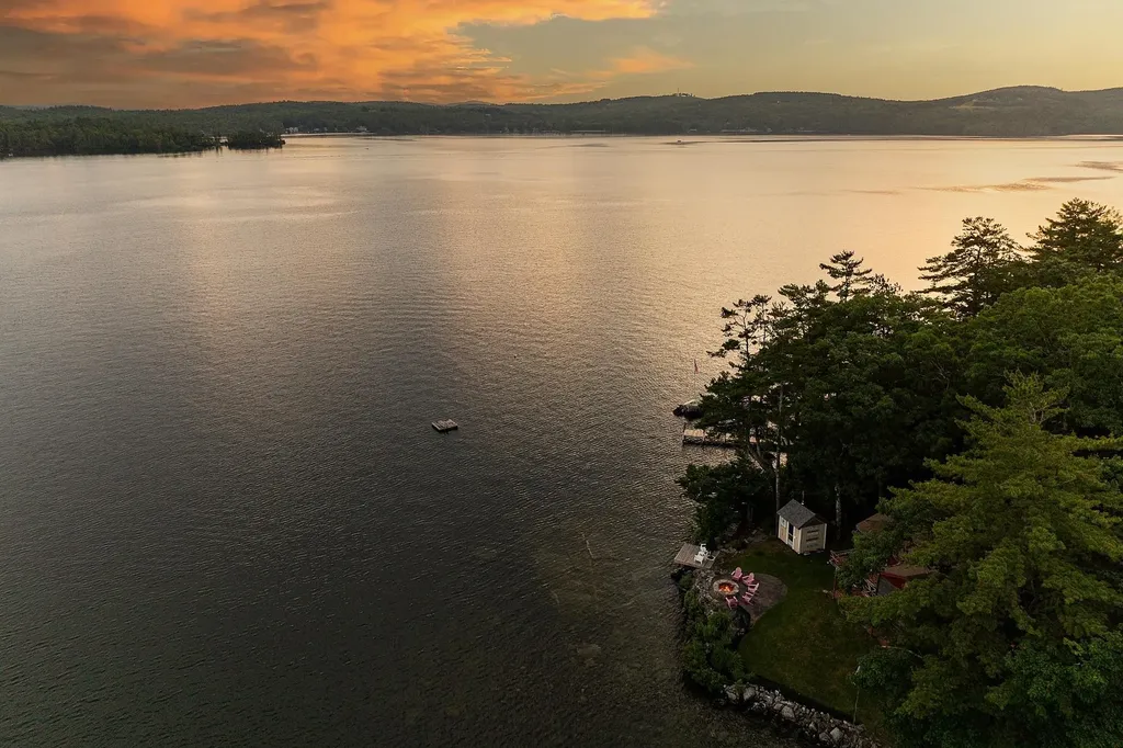 30 Leopard's Leap Road Meredith NH 03253