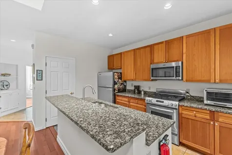 30 Eastman Farm Road Burlington VT 05408