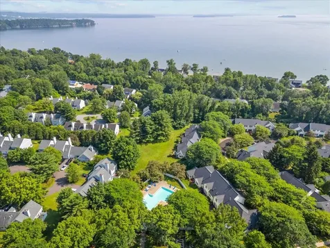 30 Eastman Farm Road Burlington VT 05408