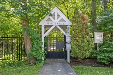 30 Eastman Farm Road Burlington VT 05408