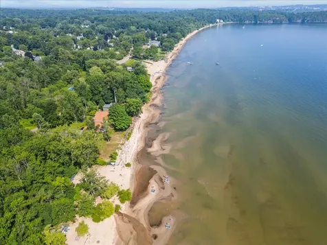 30 Eastman Farm Road Burlington VT 05408