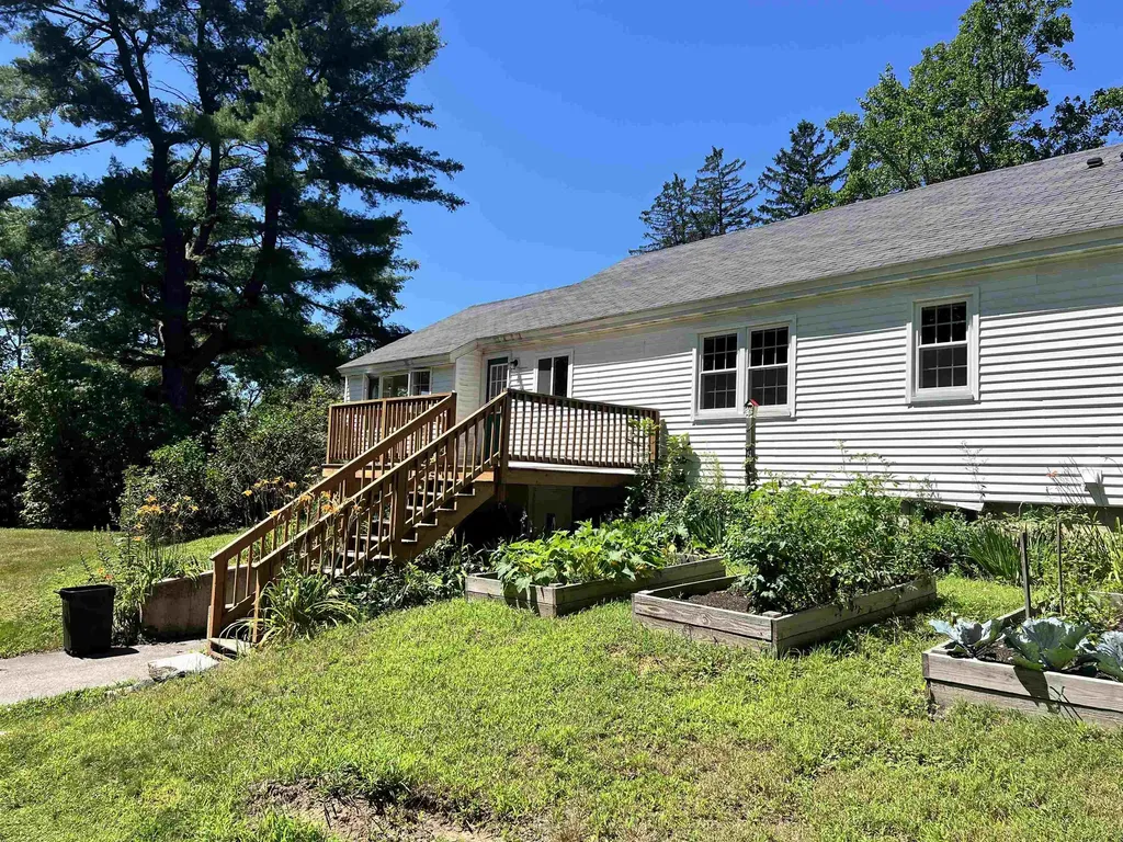 28 Old Wolfeboro Road Alton NH 03809