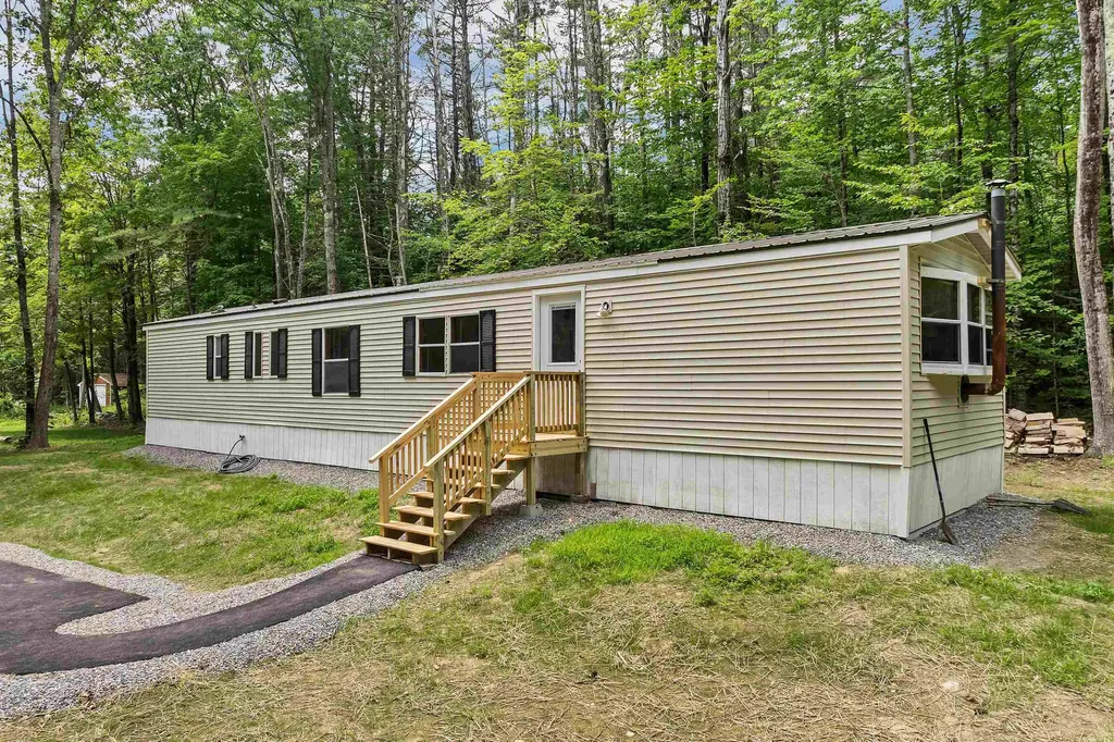 90 Jesus Valley Road Alton NH 03809