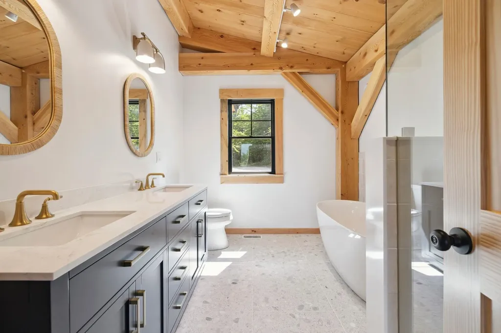 19 Passaconway Road Ossipee NH 03814