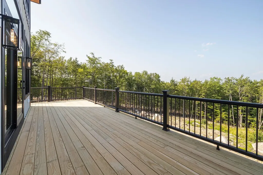 19 Passaconway Road Ossipee NH 03814