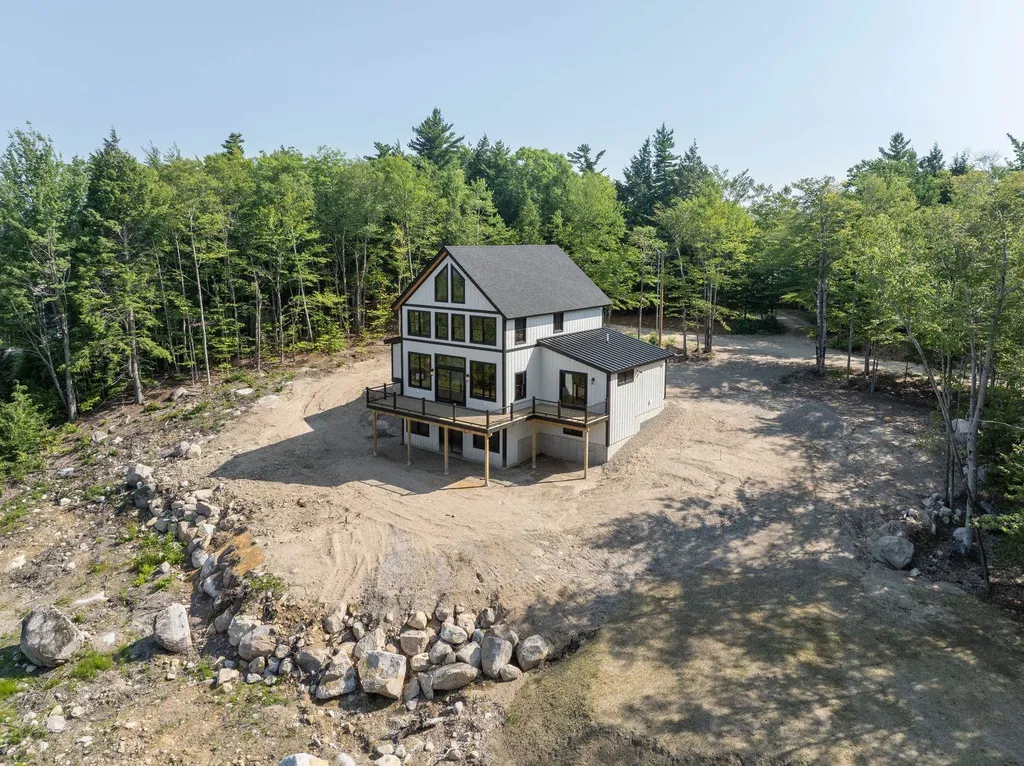 19 Passaconway Road Ossipee NH 03814