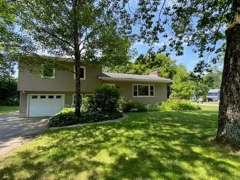 20 Margaret Street Essex VT 05452