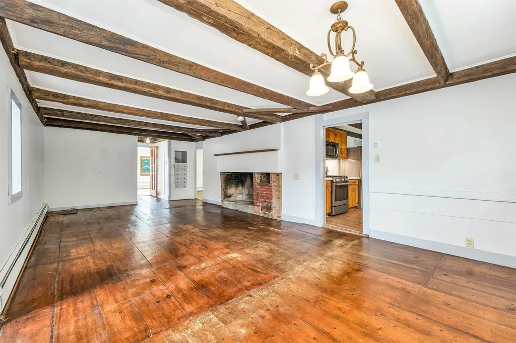 225 Simon Hill Road Effingham NH 03882