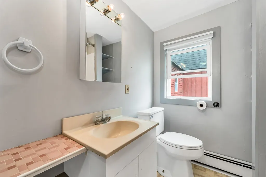 225 Simon Hill Road Effingham NH 03882