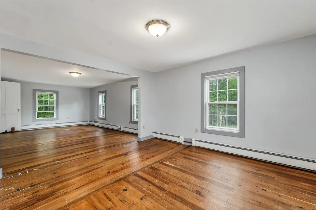 225 Simon Hill Road Effingham NH 03882