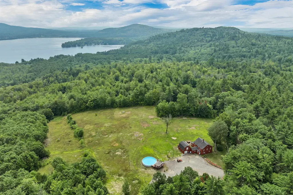 225 Simon Hill Road Effingham NH 03882