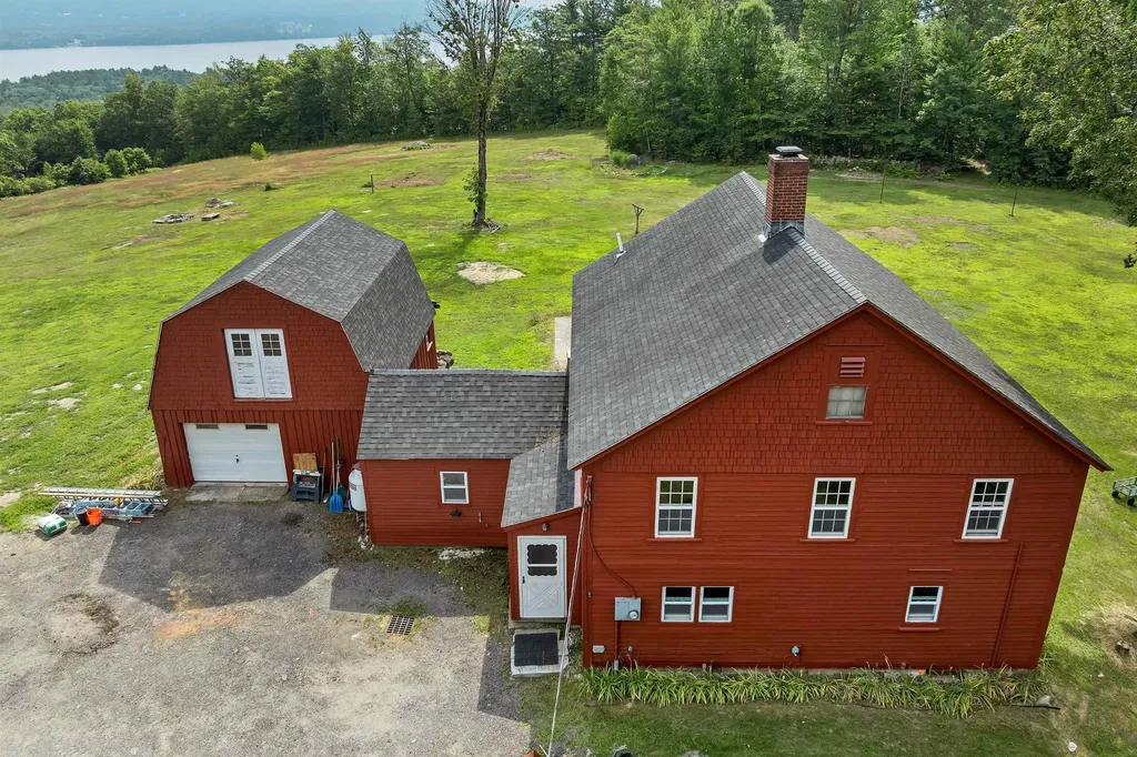 225 Simon Hill Road Effingham NH 03882