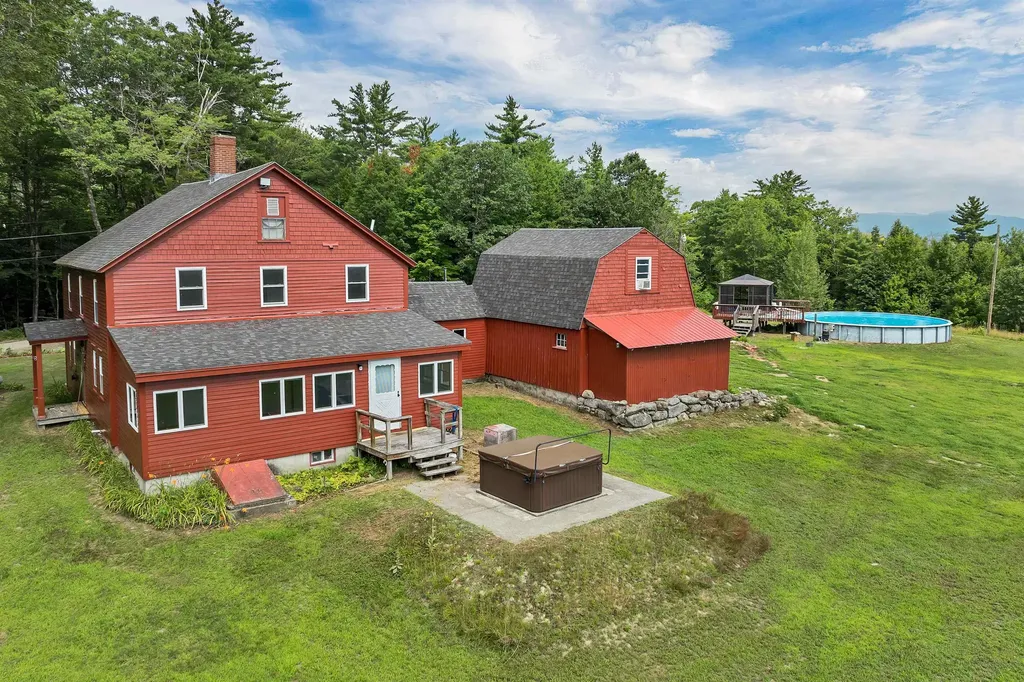 225 Simon Hill Road Effingham NH 03882