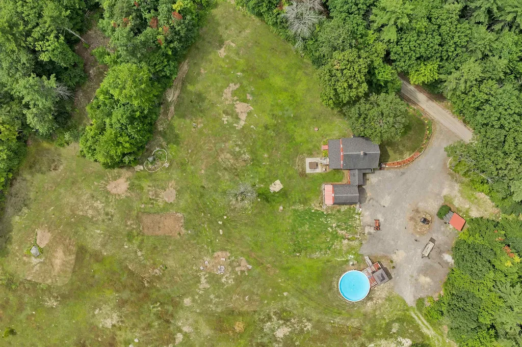 225 Simon Hill Road Effingham NH 03882