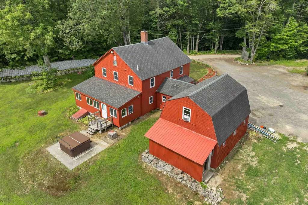 225 Simon Hill Road Effingham NH 03882