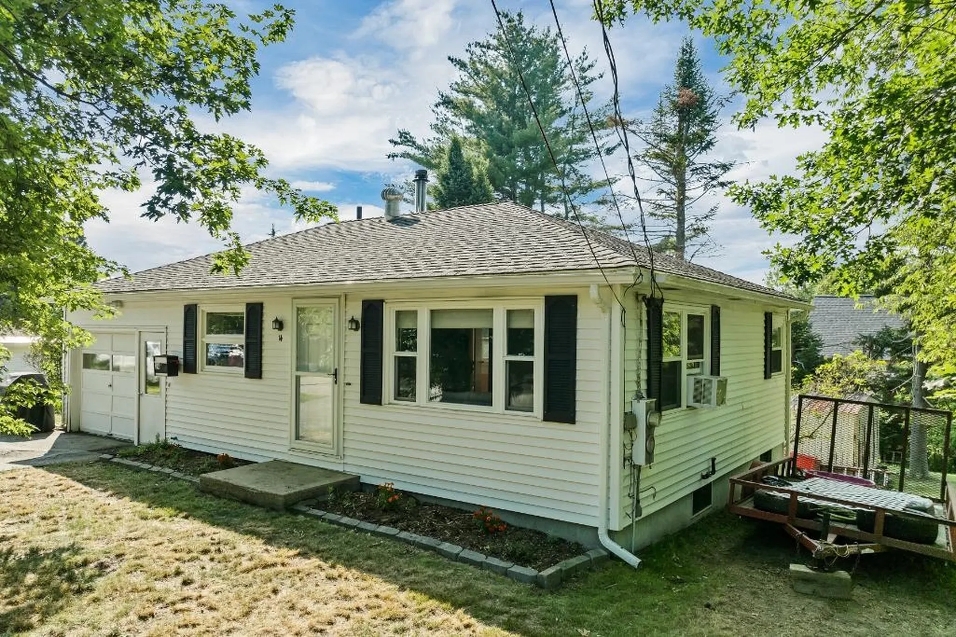 14 Sargent Street Allenstown NH 03275